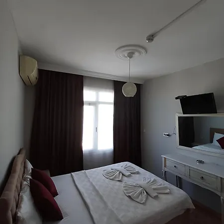 Hotel Renos Lounge 3*