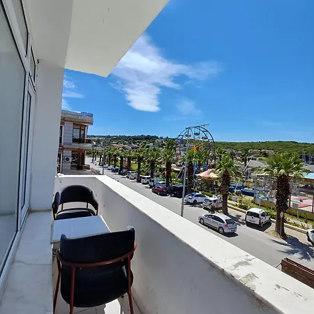 Renos Lounge Hotel 3*
