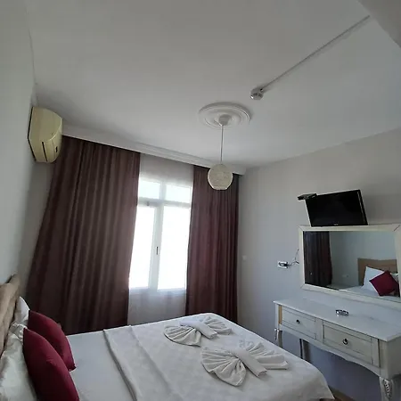 Renos Lounge 호텔 3*
